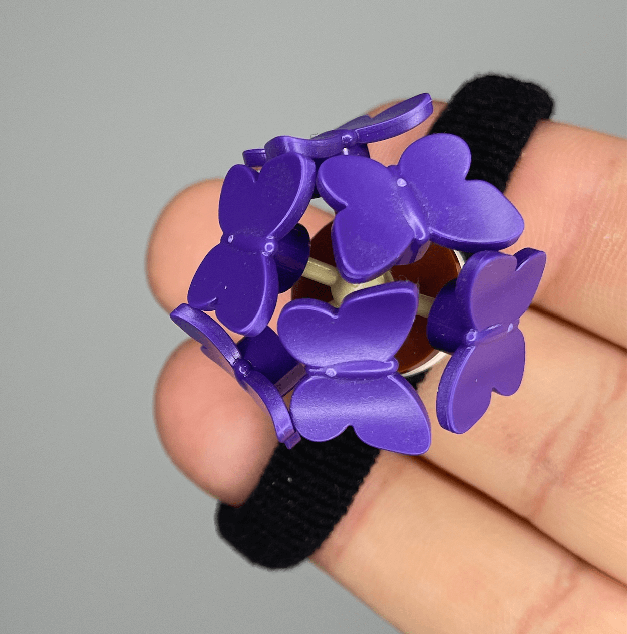 wear your bricks purple pin badge on a hair tie