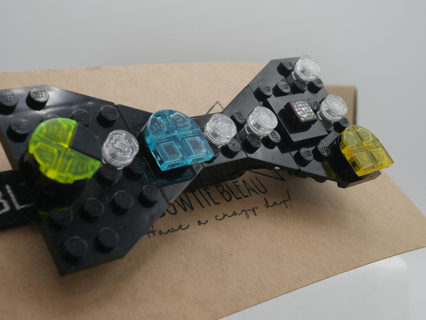 Nœud papillon rétro Arcade Maze en briques LEGO®